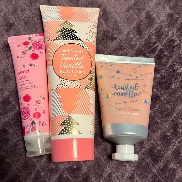 Seeet and shimmer and bodycology hand and body lotion - Picture 2 of 3